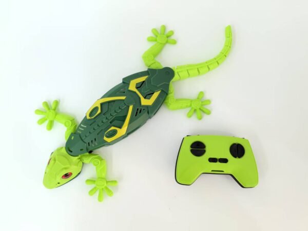 Gecko R/C 360° Wall Climber Asst. -11"  Rechargeable